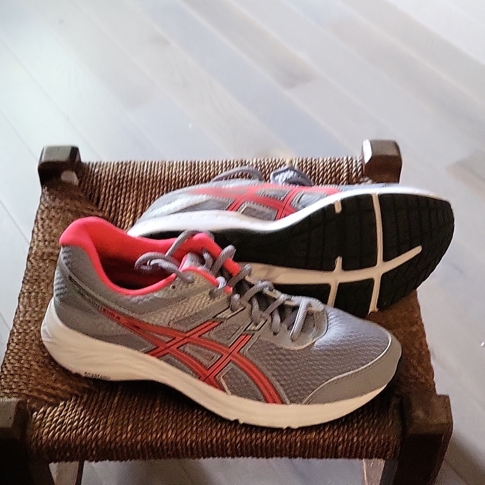 Asics Women's Athletic Shoes in Gray and Red